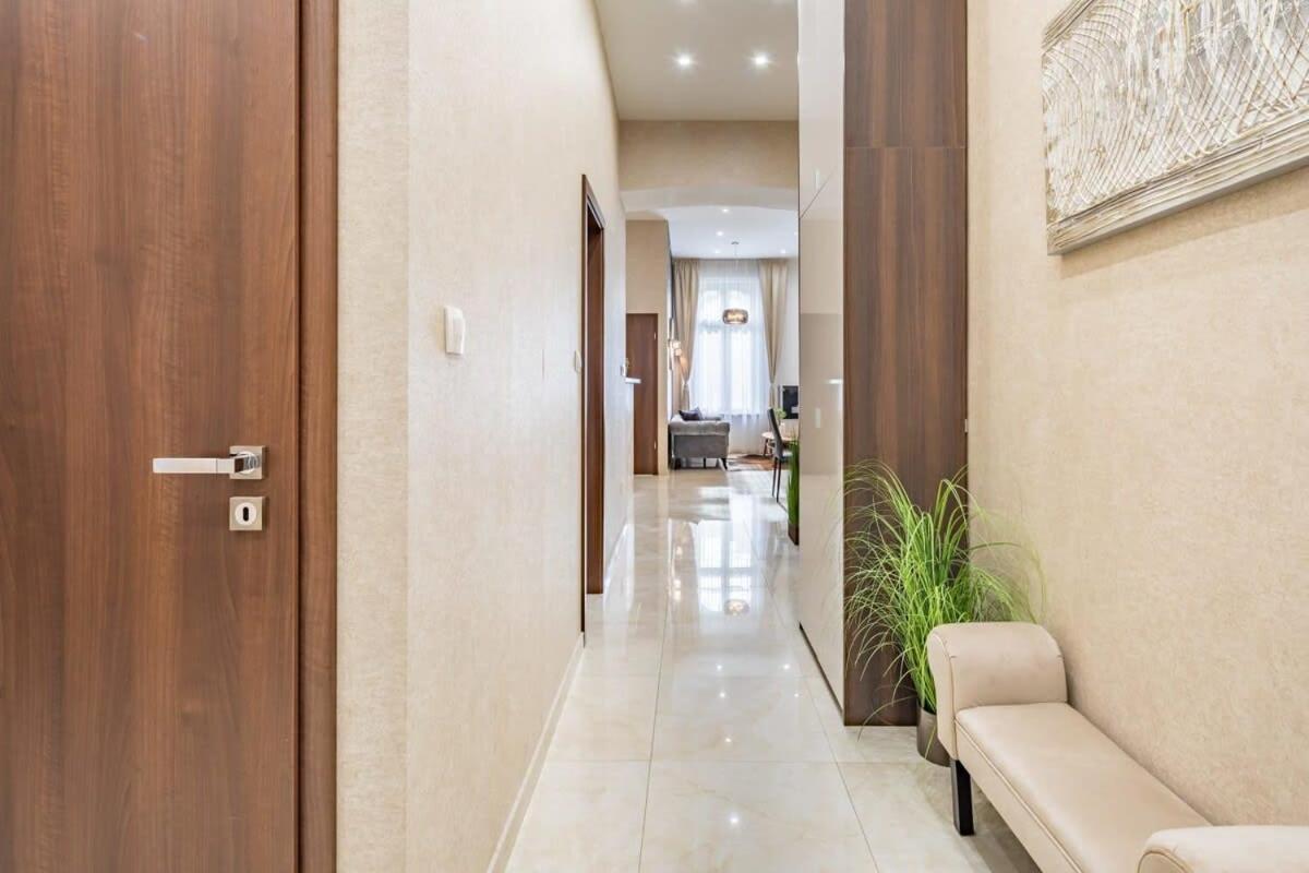 Splendid Perfectly Located Flat With Sauna Apartment Будапеща Екстериор снимка